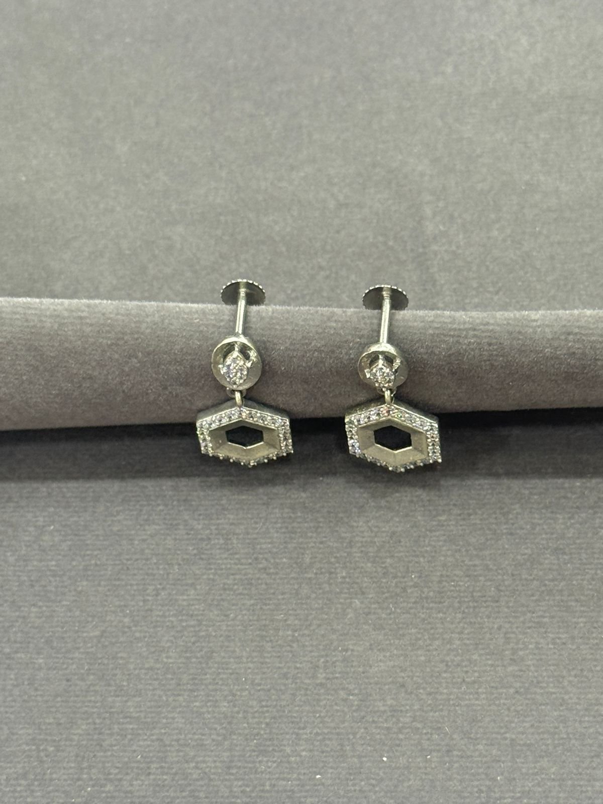 92.5 Silver Baby Hexagon style Drops